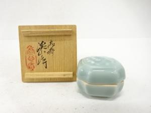 京焼　加藤渓山造　砧青磁　未　香合